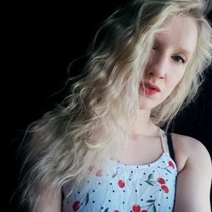 Meet your Posher, Liz